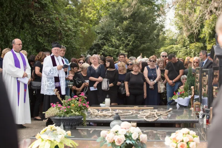 POKOP UBIJENE SOCIJALNE RADNICE BLAŽENKE POPLAŠEN: Ubojica doveden na Županijski sud u Osijeku