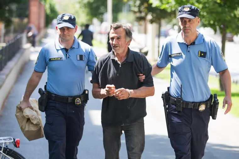 POKOP UBIJENE SOCIJALNE RADNICE BLAŽENKE POPLA&Scaron;EN: Ubojica doveden na Županijski sud u Osijeku