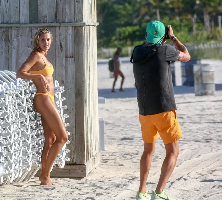 TIJELO OD MILIJUN DOLARA: Australska manekenka samouvjereno pozirala u goli&scaron;avom izdanju