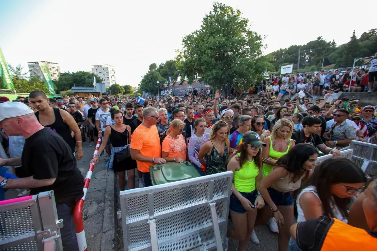 INVAZIJA PARTIJANERA NA SPLITSKU ULTRU: David Guetta oduševio ranim nastupom, pogledajte atmosferu