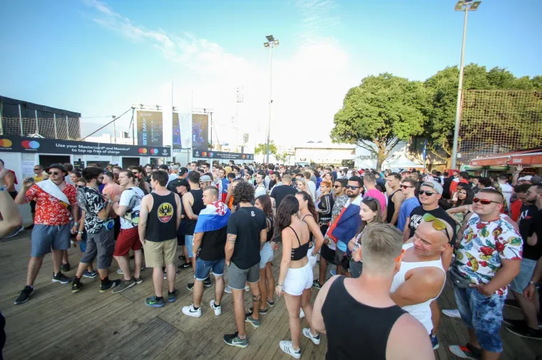 INVAZIJA PARTIJANERA NA SPLITSKU ULTRU: David Guetta oduševio ranim nastupom, pogledajte atmosferu