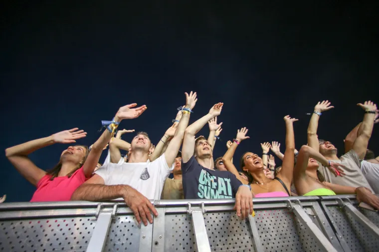 INVAZIJA PARTIJANERA NA SPLITSKU ULTRU: David Guetta odu&scaron;evio ranim nastupom, pogledajte atmosferu