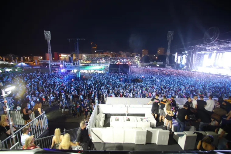 INVAZIJA PARTIJANERA NA SPLITSKU ULTRU: David Guetta odu&scaron;evio ranim nastupom, pogledajte atmosferu