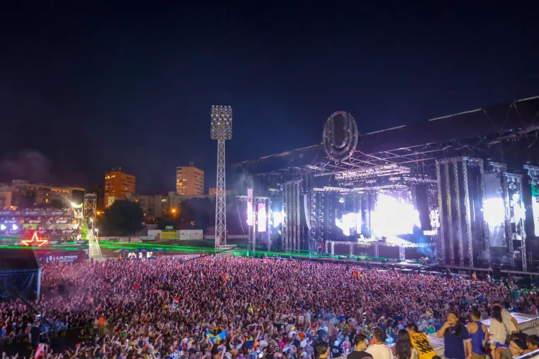 INVAZIJA PARTIJANERA NA SPLITSKU ULTRU: David Guetta odu&scaron;evio ranim nastupom, pogledajte atmosferu