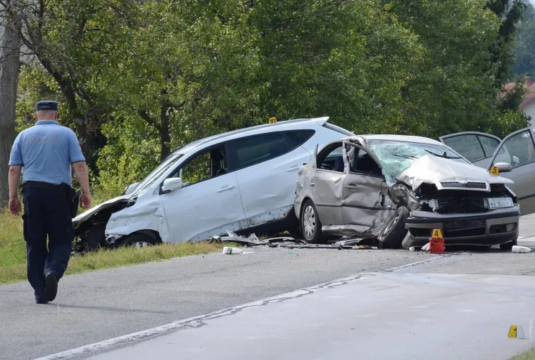 Pre&scaron;ao u susprotan smjer i poginuo, dječak se bori za život