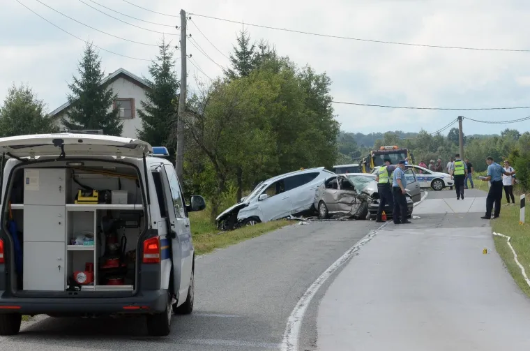 Pre&scaron;ao u susprotan smjer i poginuo, dječak se bori za život