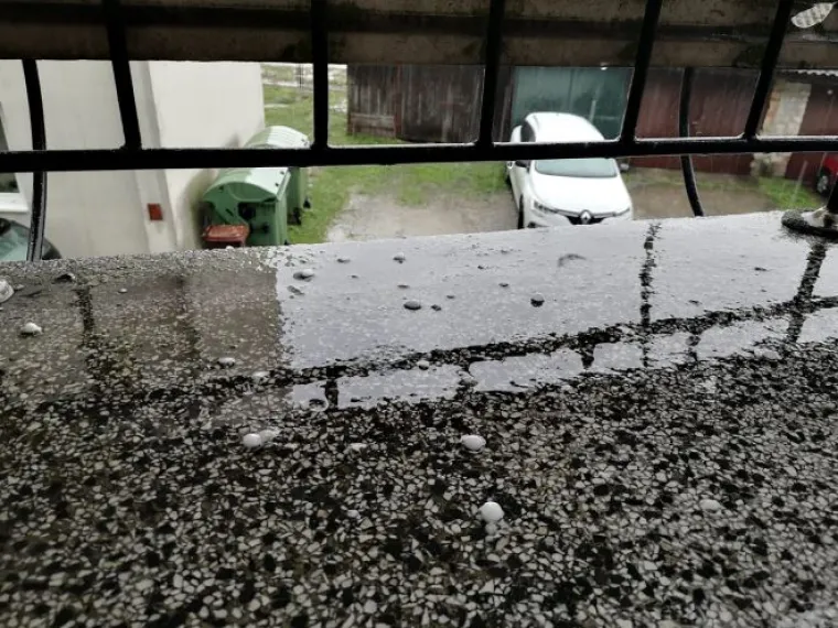 Zagorje ponovno poharala tuča: Padala je dobrih 10 minuta, a bila je veličine lje&scaron;njaka!