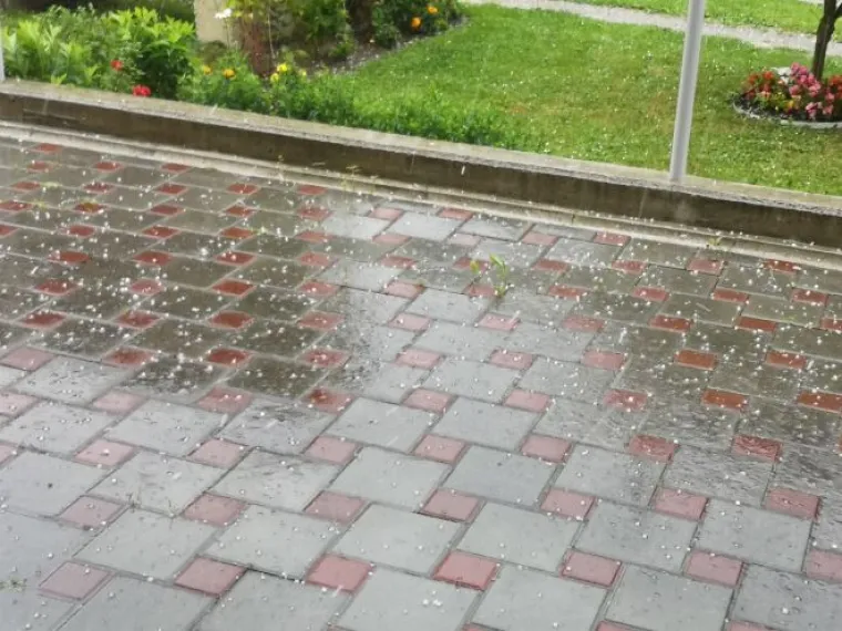 Zagorje ponovno poharala tuča: Padala je dobrih 10 minuta, a bila je veličine lje&scaron;njaka!