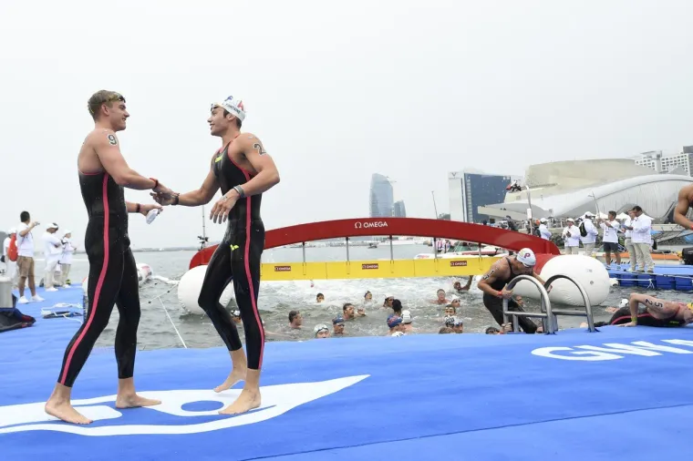 PLIVALI SU PET KILOMETARA, DALI SVE OD SEBE: Ovo su istinski &scaron;ampioni