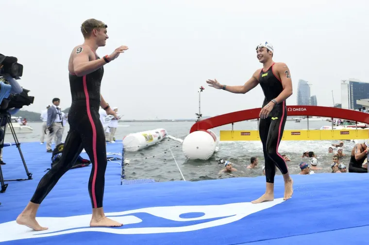 PLIVALI SU PET KILOMETARA, DALI SVE OD SEBE: Ovo su istinski &scaron;ampioni