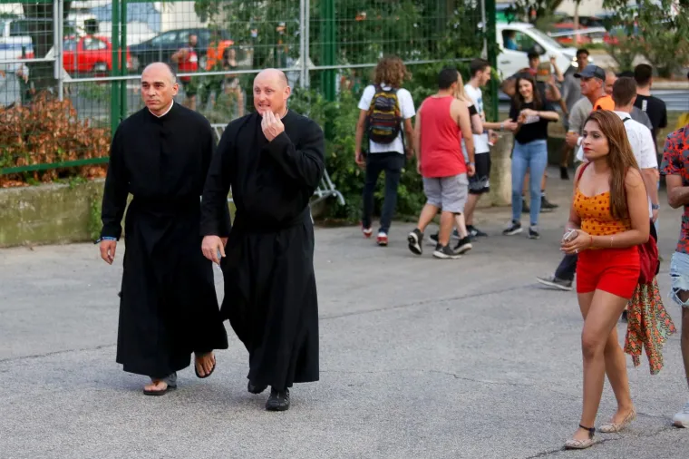 SPLIT POD OPSADOM LJEPOTICA: Na Ultri ih ima svakakvih, pogledajte kakav im je izbor odjeće