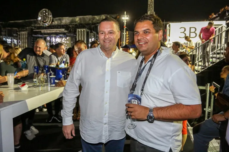 Na Ultri 'partijao' i Bandić: U VIP loži bilo je veselo, a gradonačelnik je miksao koktele