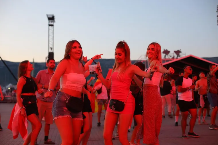 VRUĆA ATMOSFERA NA ZADNJOJ VEČERI SPLITSKE ULTRE: Feromona u zraku više je nego komaraca u Slavoniji