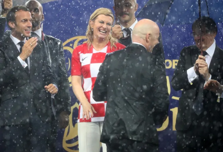 Emocije na najjače: Vatreni su prije točno godinu dana ispisali povijest, a Grabar-Kitarović odu&scaron;evila je svijet!