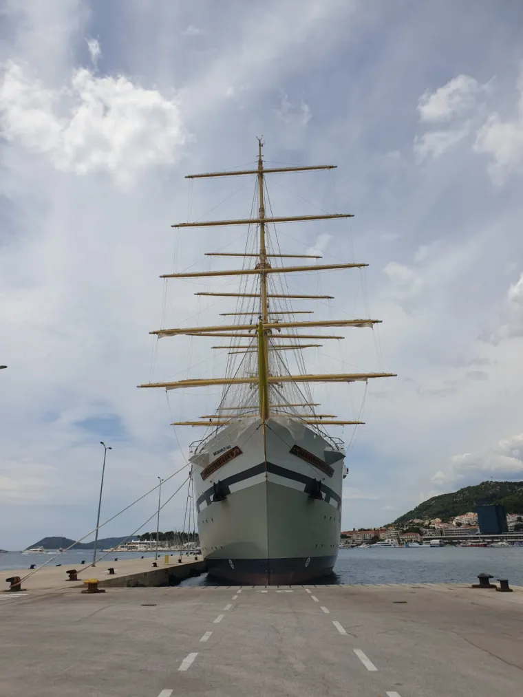 U Splitu premjera Flying Clippera: Najveći jedrenjak na svijetu ući će u Guinnessa!