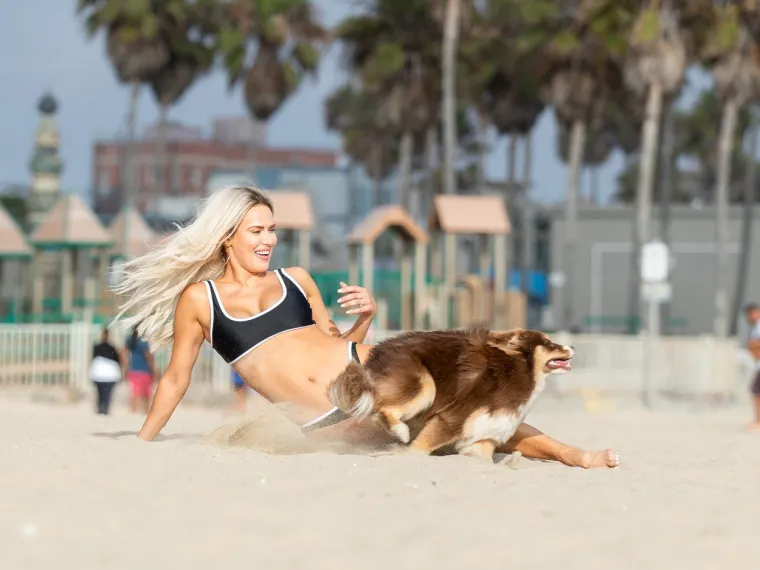 NAJSEKSIPILNIJA AMERIČKA HRVAČICA LANA PERRY MALO TOGA PREPU&Scaron;TA MA&Scaron;TI: U oskudnom kostimiću pokazala isklesano tijelo