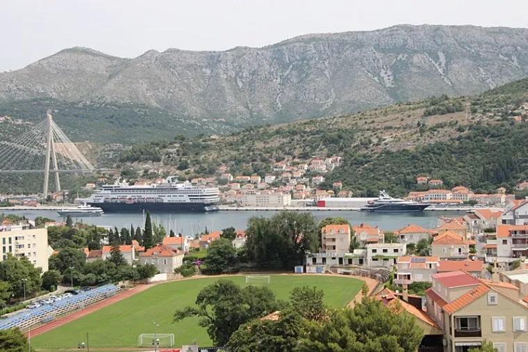 Tko je misteriozni vlasnik luksuzne jahte u Gružu? Povezivala se s ruskim oligarhom Kerimovom...