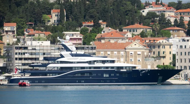 Tko je misteriozni vlasnik luksuzne jahte u Gružu? Povezivala se s ruskim oligarhom Kerimovom...