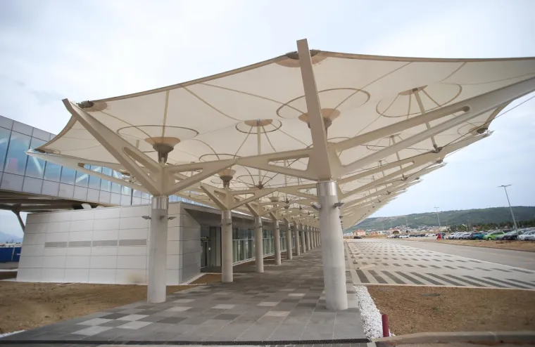 Iznenađenje za putnike: U subotu je novi terminal zračne luke Split otvoren, a onda ih dočekao natpis 'zatvoreno'