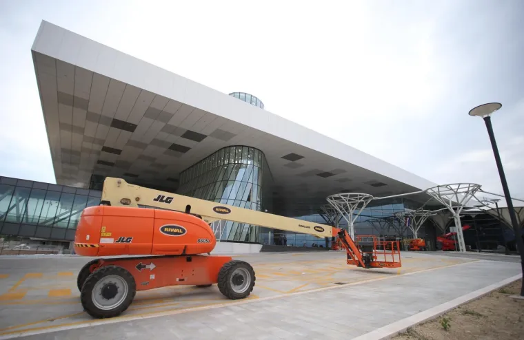Iznenađenje za putnike: U subotu je novi terminal zračne luke Split otvoren, a onda ih dočekao natpis 'zatvoreno'