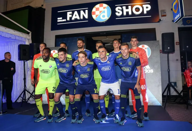 NAMA SU OVI NOVI RETRO DRESOVI DINAMA PUN POGODAK: Što vi mislite?