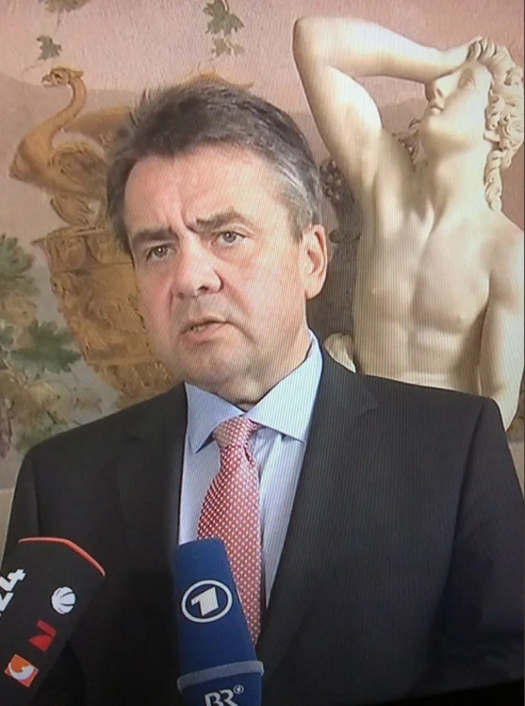 JADNI NEMAJU POJMA DA SU ISPALI IDIOTI: Nabru&scaron;ene svekrve i nezgodne pozadine doista mogu pokvariti dojam