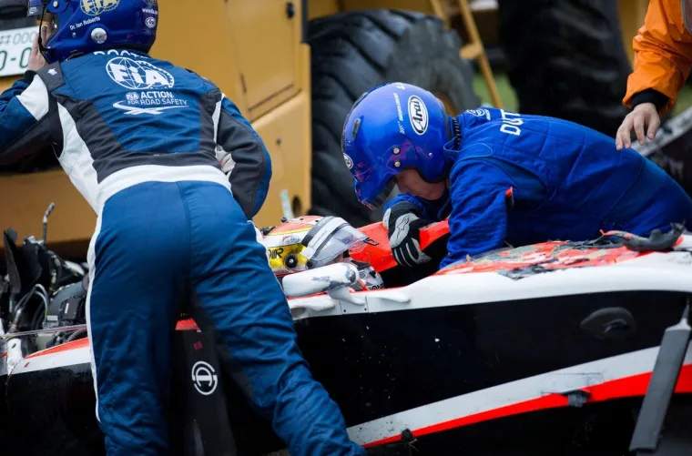 GLAVA MU JE PRETRPJELA UDAR SILE OD 254 G: Ovo je jedna od najvećih tragedija u povijesti sporta