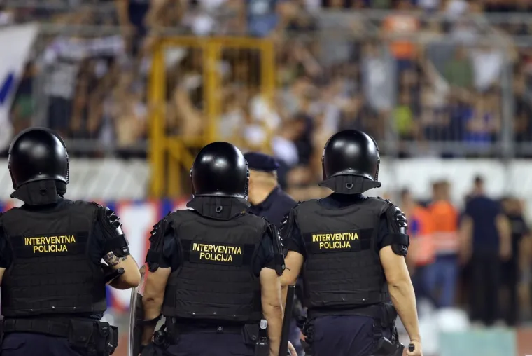 STRAVA I UŽAS: Ovako je to izgledalo nakon povijesne blamaže Hajduka; situacija je u jednom trenutku izmaknula kontroli