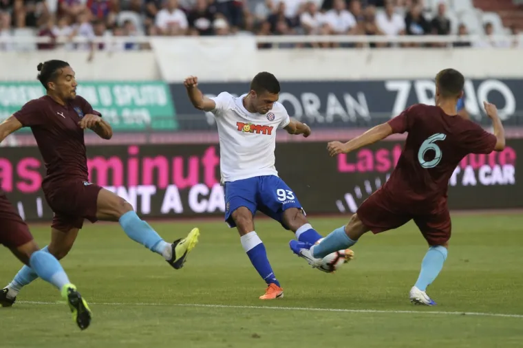 &Scaron;TO SE DOGODILO? Ore&scaron;čanin u nevjerici gledao kako Gzira sramoti Hajduk usred Poljuda