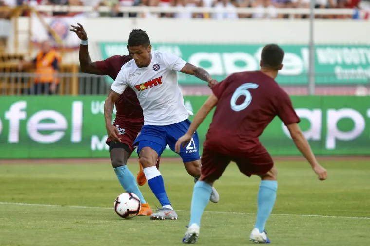 &Scaron;TO SE DOGODILO? Ore&scaron;čanin u nevjerici gledao kako Gzira sramoti Hajduk usred Poljuda