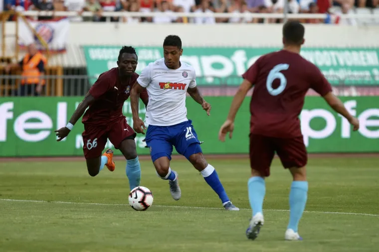 &Scaron;TO SE DOGODILO? Ore&scaron;čanin u nevjerici gledao kako Gzira sramoti Hajduk usred Poljuda