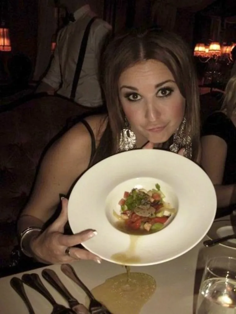 NISU BLAGOSLOVLJENI INTELIGENCIJOM, ALI BAR SU NAS NASMIJALI: Sramotnije fotografije od ovih teško ćete pronaći