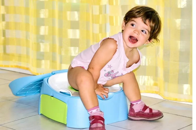 8 trikova koji vam mogu pomoći da dijete lakše odviknete od pelena