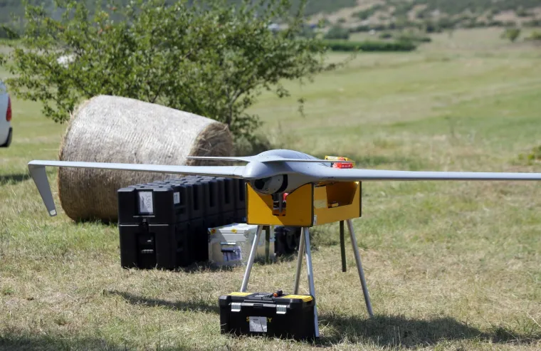 U &Scaron;ibeniku je održana prezentacija kori&scaron;tenja besposadnih zrakoplovnih sustava &ldquo;Orbiter 3&rdquo; koji se koriste u sklopu izviđanja i ranog otkrivanja požara u sklopu Protupožarne sezone 2019. godine