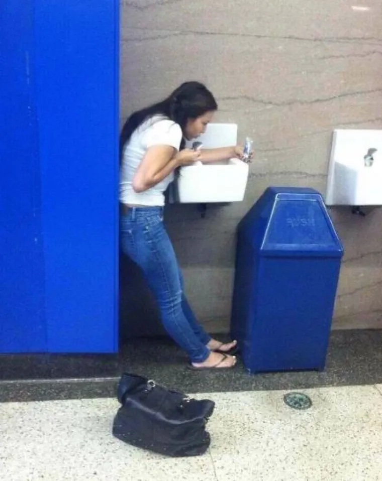 Ove fotografije pokazat će vam &scaron;to su od nas napravile dru&scaron;tvene mreže