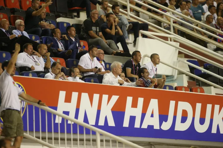 Hajduk je prošlog tjedna u Ta'Qali pobijedio sa 2-0 i činilo se kako će uzvratni susreti biti tek formalnost, posebice nakon što je Bassel Jradi doveo domaćine u vodstvo već u sedmoj minuti. No, gosti su u nastavku golovima Jeffersona (57) i Hameda Konea (69, 90+6) stigli do senzacije. Hajduk se tako već nakon prvog ispita oprašta od Europe.