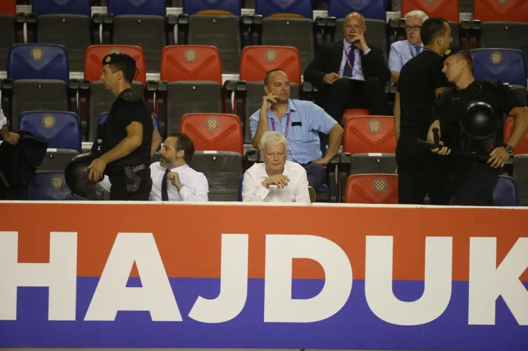 Nogometaši Gzire Uniteda priredili su senzaciju pobijedivši na Poljudi pred 18.000 gledatelja Hajduk sa 3-1 i tako nadoknadili poraz 0-2 iz prve utakmice.