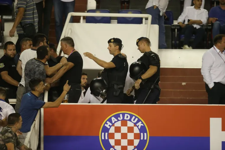 POGLEDAJTE REAKCIJU MARINA BRBIĆA I DRU&Scaron;TVA SINOĆ U LOŽI: Njihovi izrazi lica govore sve