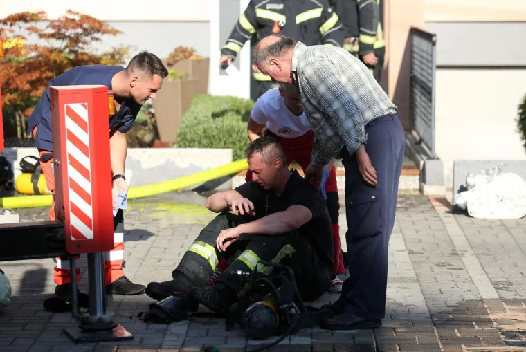 Tuga u Velikoj Gorici: Mladi vatrogasac poginuo dok je gasio požar na krovi&scaron;tu kuće