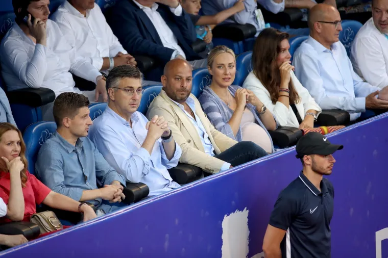 Poznati vole bijeli sport: Na ATP stigli ministri, pogledajte u čijem je dru&scaron;tvu Plenković pratio meč