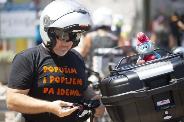 Motociklisti prosvjedovali na Krčkom mostu: Kovanicama protiv naplate mostarine