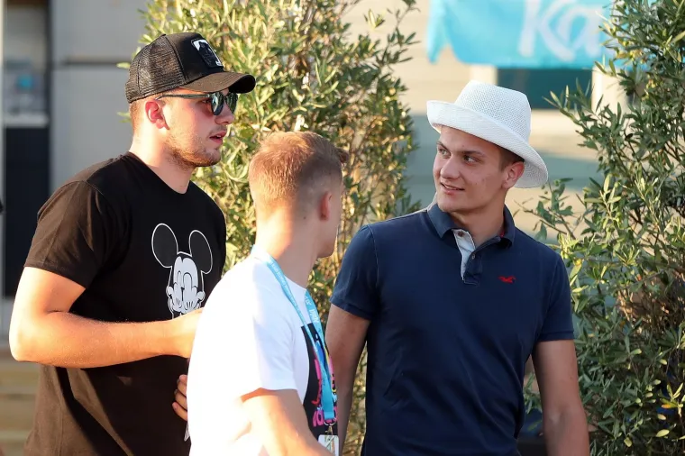 [FOTO] SLOVENSKA NBA ZVIJEZDA POKUPILA JE NAJVI&Scaron;E PAŽNJE U UMAGU: Ima i zgodnu djevojku...
