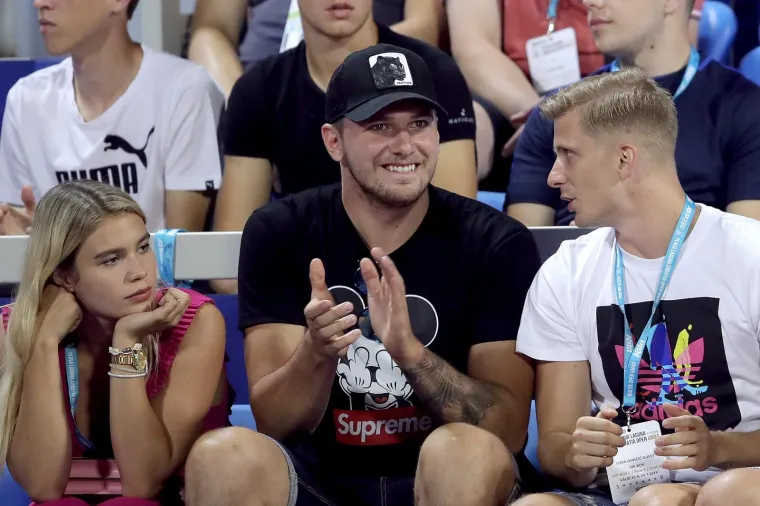 [FOTO] SLOVENSKA NBA ZVIJEZDA POKUPILA JE NAJVI&Scaron;E PAŽNJE U UMAGU: Ima i zgodnu djevojku...