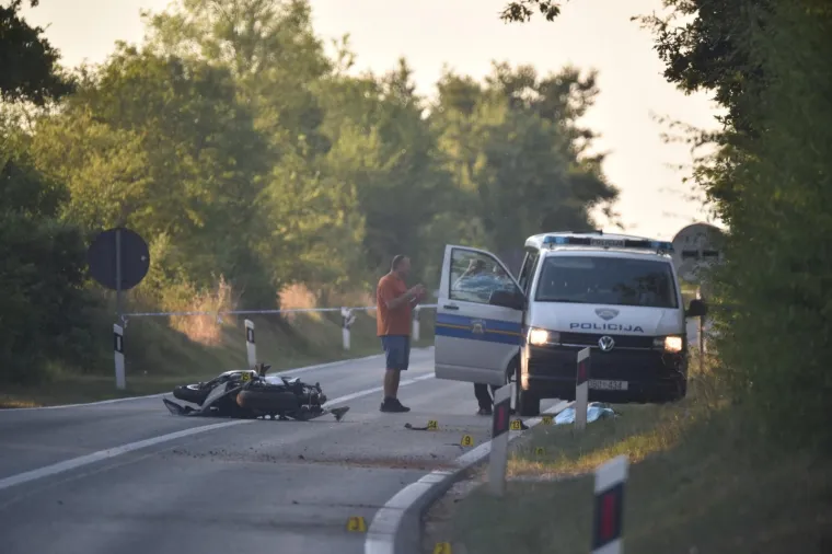 TRAGEDIJA KOD VODNJANA: Motociklist izletio s ceste i poginuo