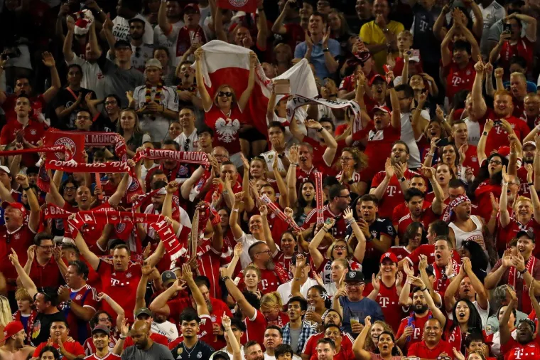 SPEKTAKL U HOUSTONU: Osjetite da&scaron;ak atmosfere i pogledajte neuspje&scaron;no 'nogometno slijetanje na mjesec' Reala