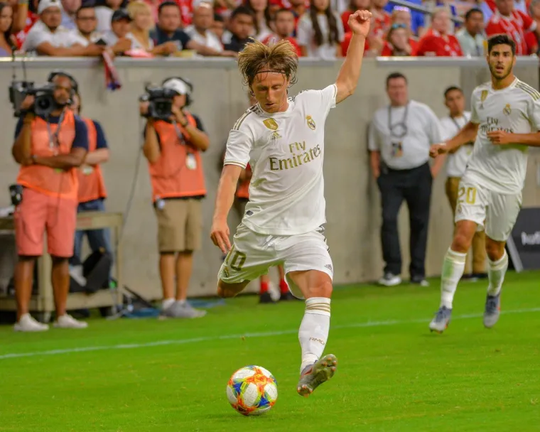 SPEKTAKL U HOUSTONU: Osjetite da&scaron;ak atmosfere i pogledajte neuspje&scaron;no 'nogometno slijetanje na mjesec' Reala