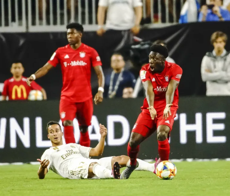 SPEKTAKL U HOUSTONU: Osjetite da&scaron;ak atmosfere i pogledajte neuspje&scaron;no 'nogometno slijetanje na mjesec' Reala