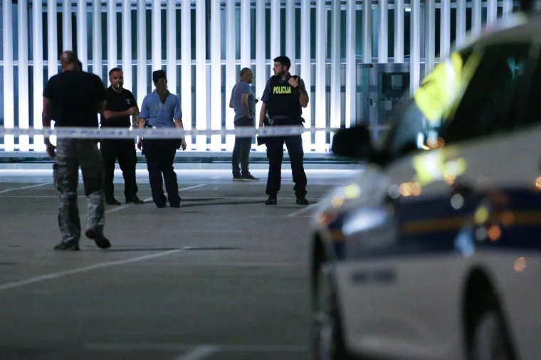 Na adresi Slavonska Avenija 106 u Zagrebu u ponedjeljak oko 20.33 sati za&scaron;titari su spriječili razbojstvo. Upotrijebljeno je vatreno oružje