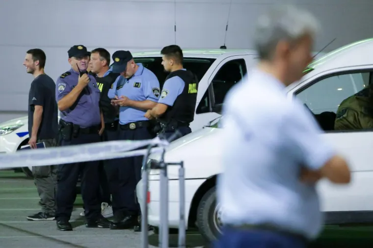 PRESRELI BLINDIRANO VOZILO FINA-E U ZAGREBU: Jedan za&scaron;titar zapucao i spriječio ih u pljački