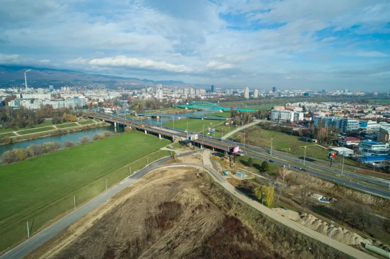 Radovi na pristupnim cestama oko rotora prije njegova zatvaranja 2018. godine zbog rekonstrukcije